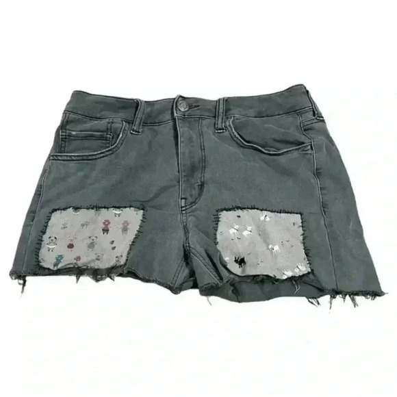 American Eagle Outfitters  Patchwork Animal Figures Green Distressed Shorts - Picture 1 of 6